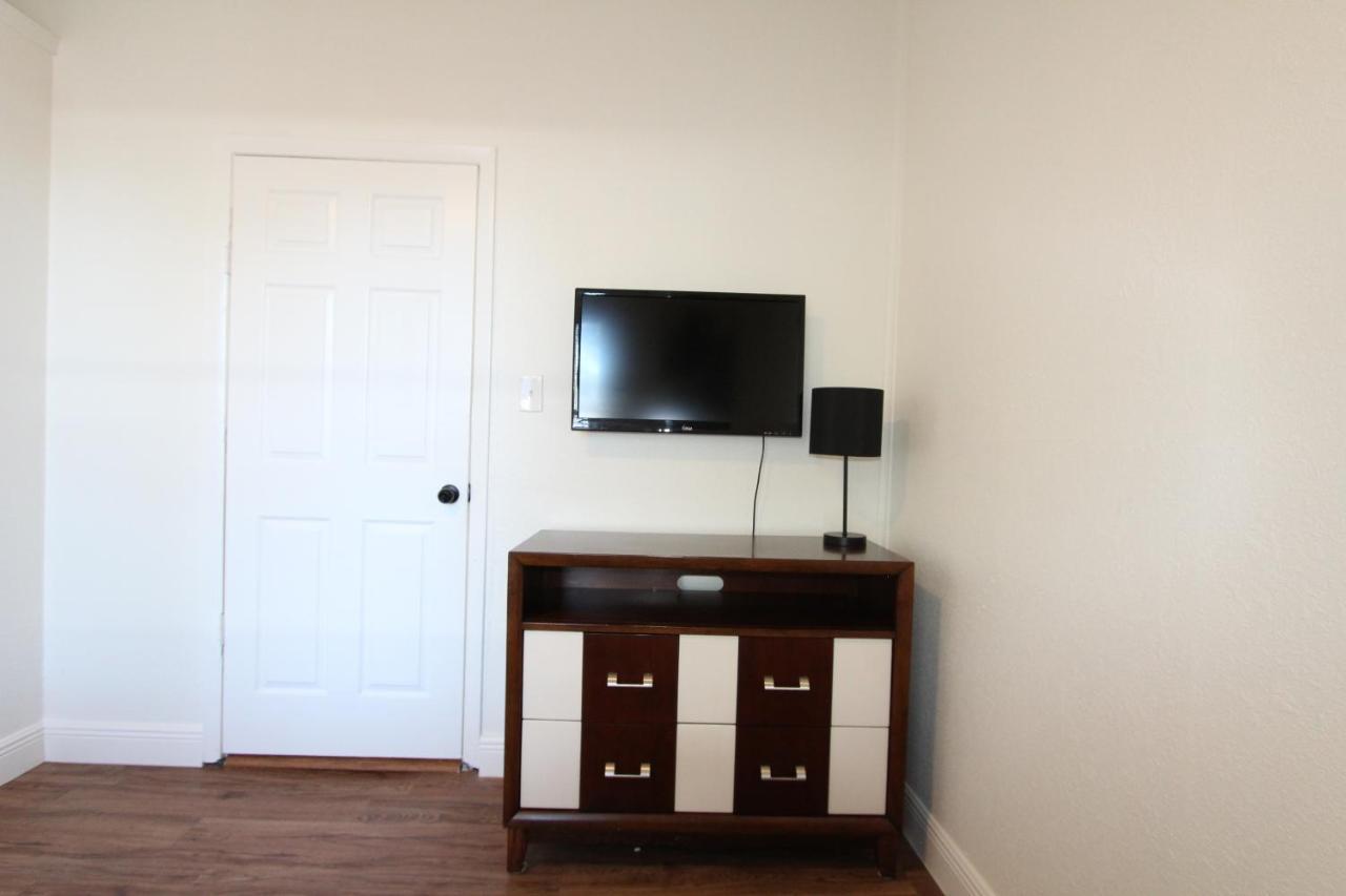 3 Bedroom Modern Ybor City Home- Pet Friendly تامبا المظهر الخارجي الصورة